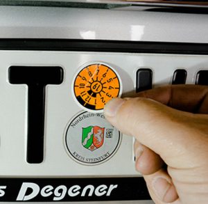Tuev-Plakette-degener